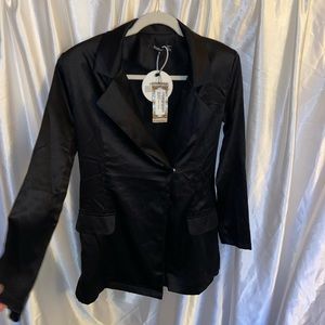 boohoo satin romper size 4 new with tag